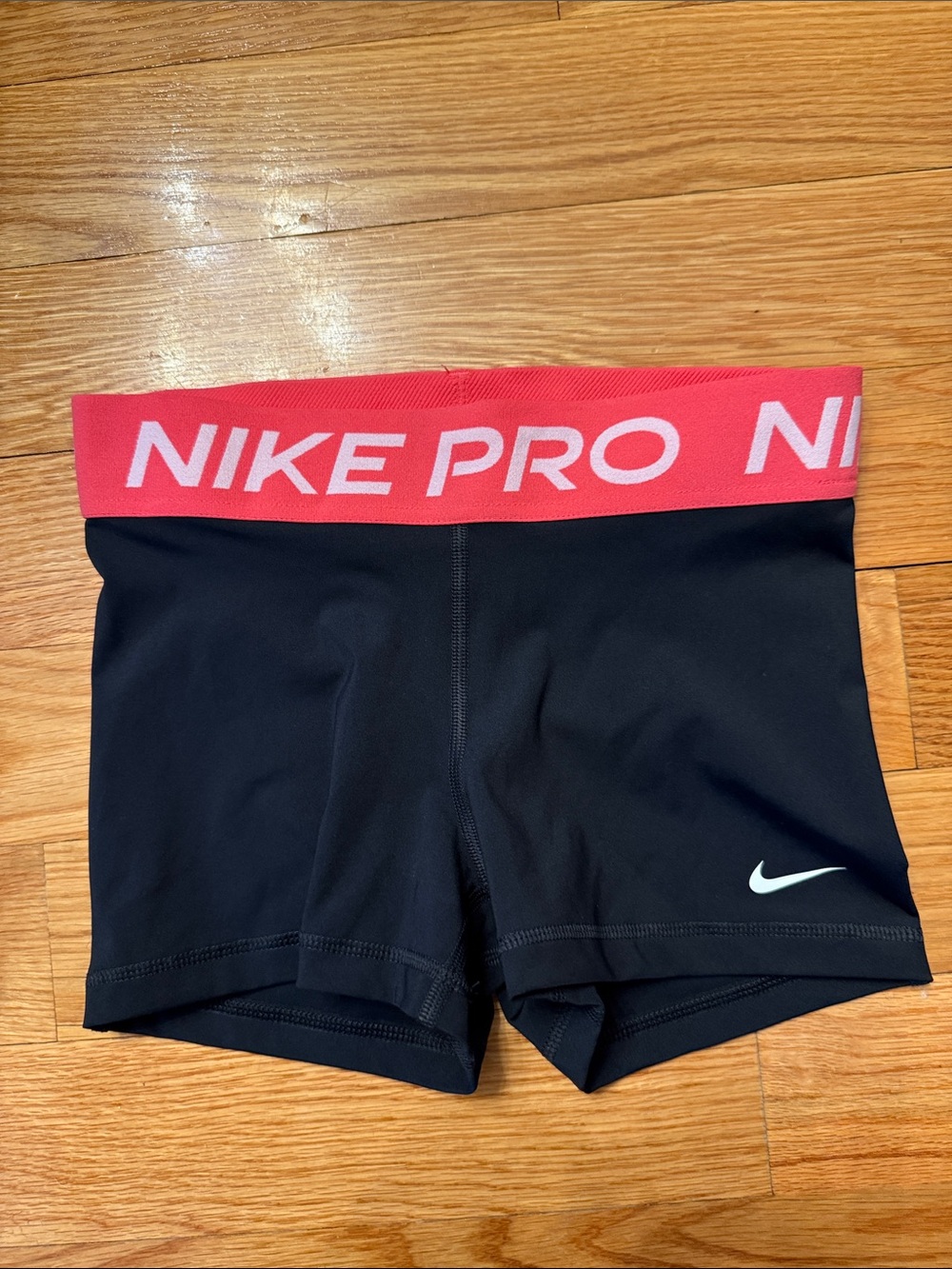 Nike short bike shorts Lycra black coral small workout athletic running HIIT